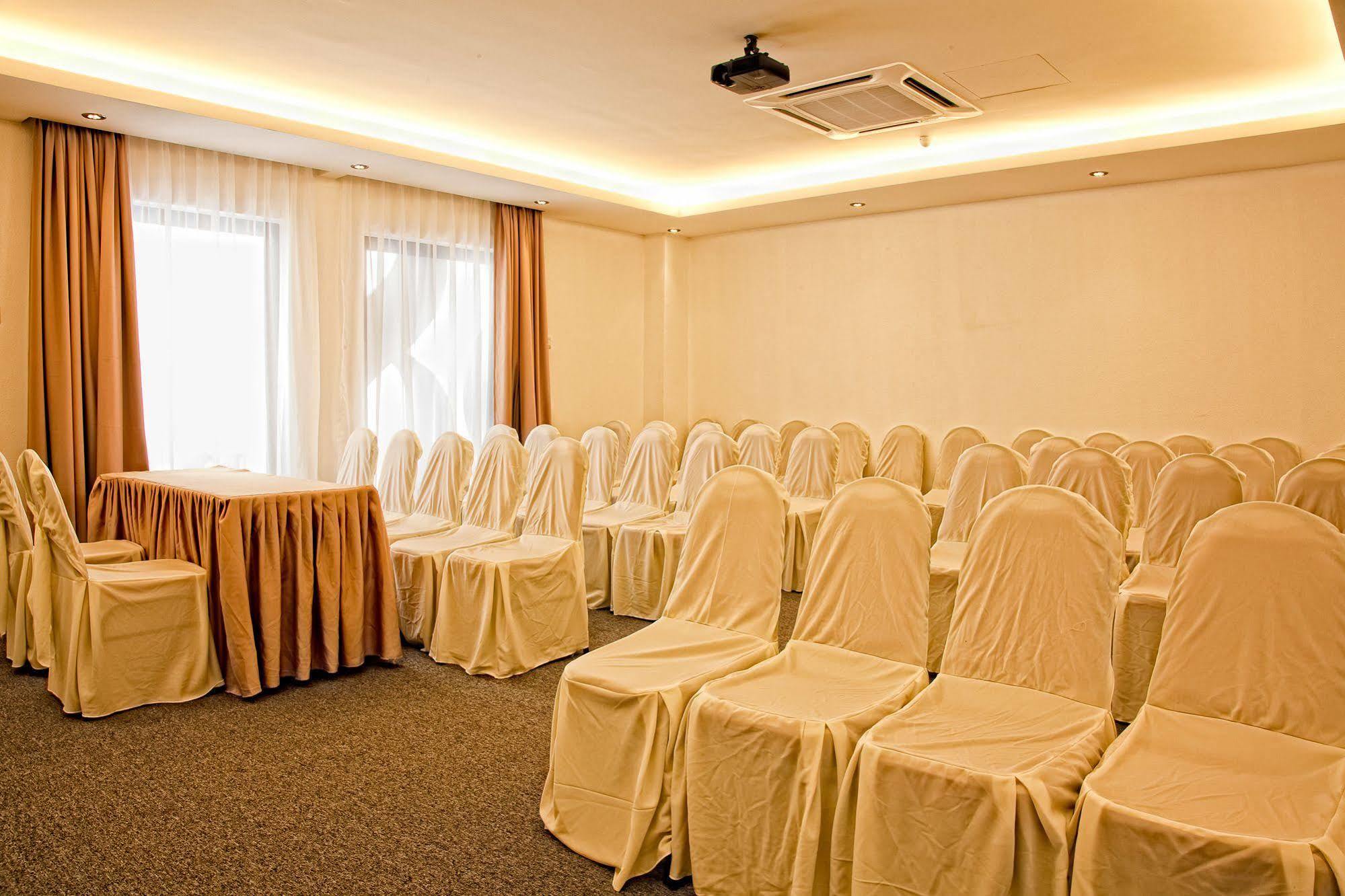 The Leverage Business Hotel - Rawang Eksteriør bilde
